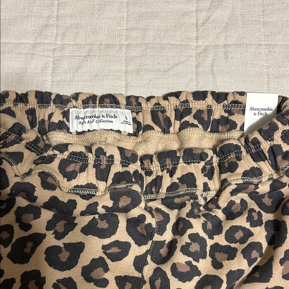 Abercrombie & Fitch women’s Tan Leopard Joggers